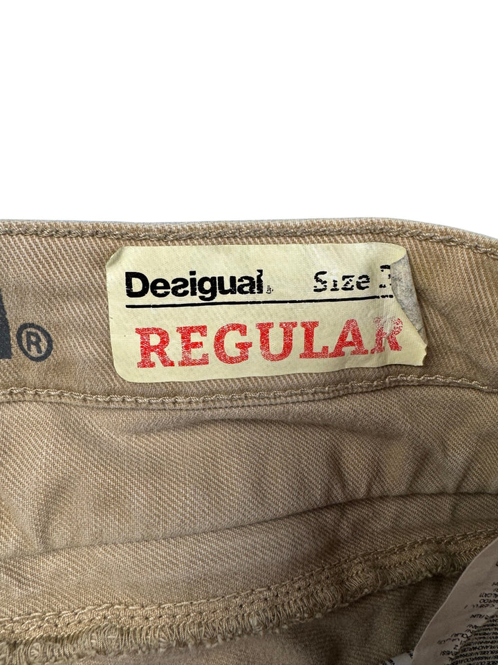 Desigual Beige Casual Shorts - W38 - Think Vintage ltd