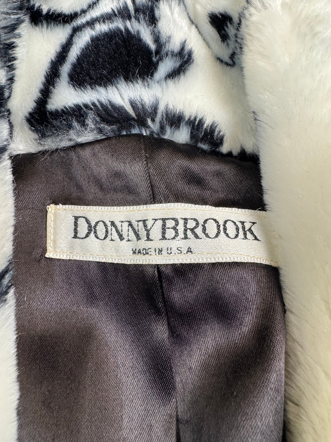Donnybrook Black and White Graphic Coat - M - Think Vintage