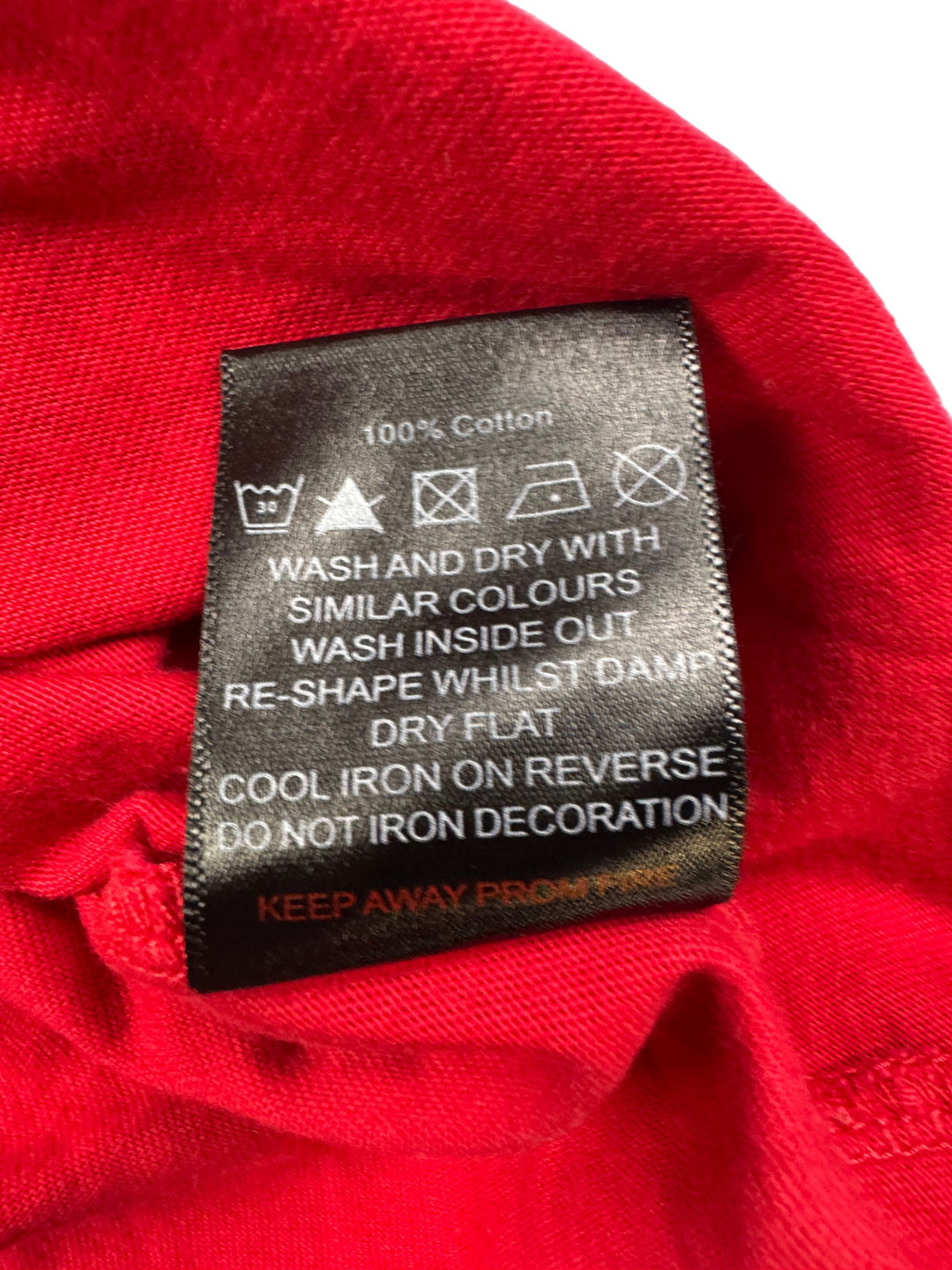 Ed Hardy Red Graphic T-Shirt - L - Think Vintage ltd