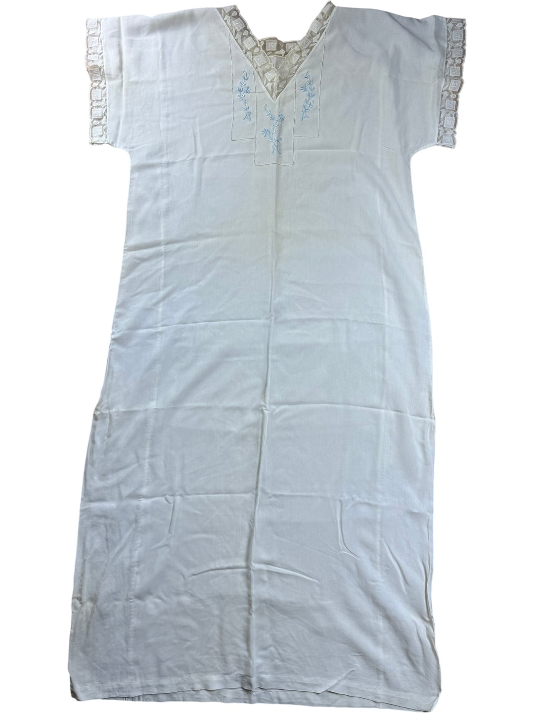 Embroidered White Cotton Nightgown - M - Think Vintage ltd