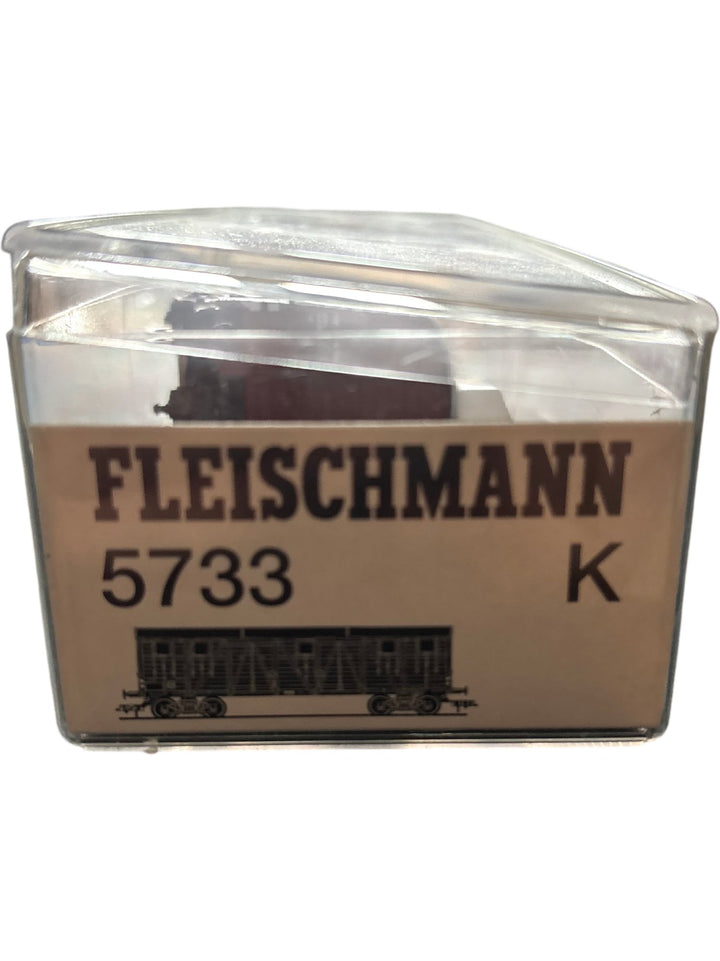 Fleischmann Boxcar Model Train Red - Think Vintage ltd