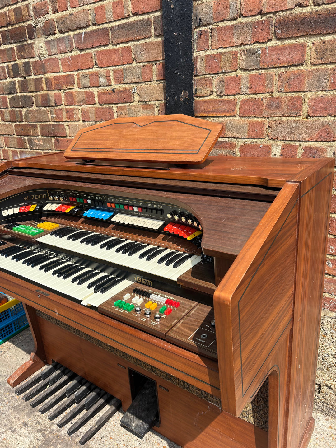 GEM H7000 Electric Organ with Pedalboard - Think Vintage