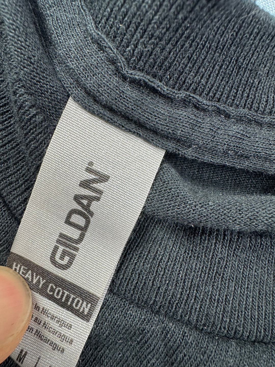 Gildan Black Graphic T-Shirt - M - Think Vintage