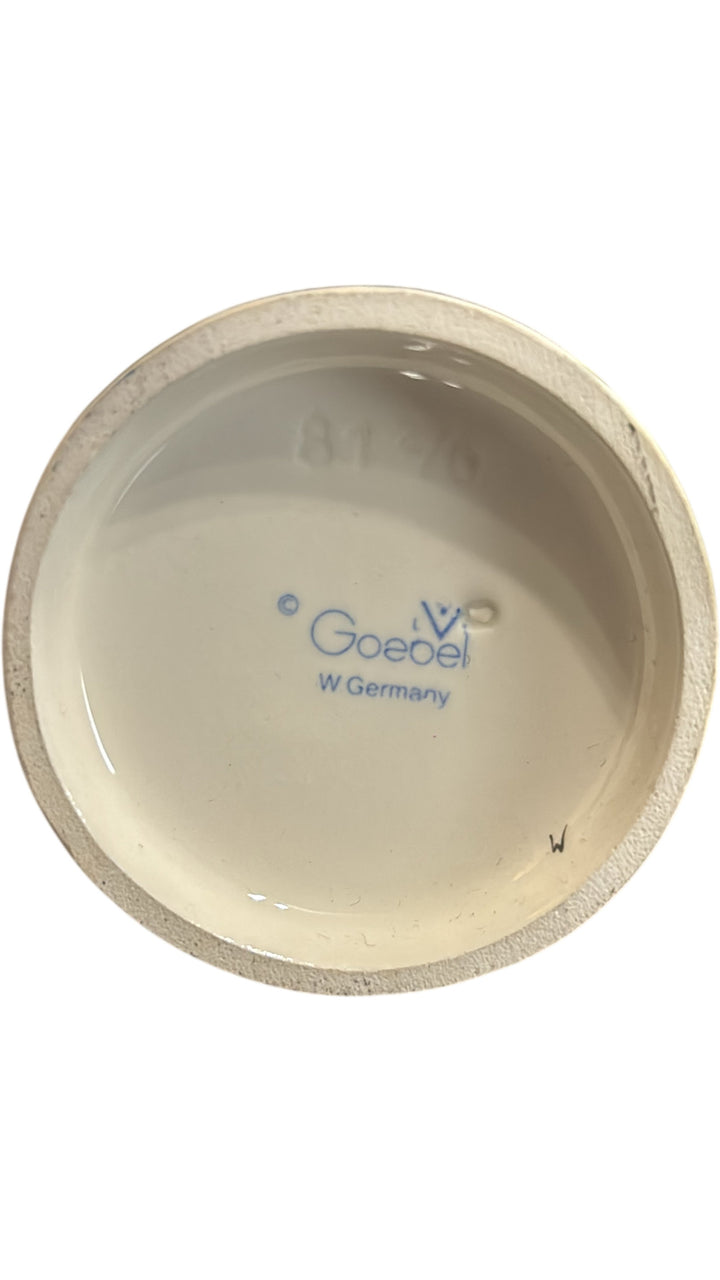 Goebel Hummel 'School Girl' West Germany Figurine - Think Vintage Online Ltd