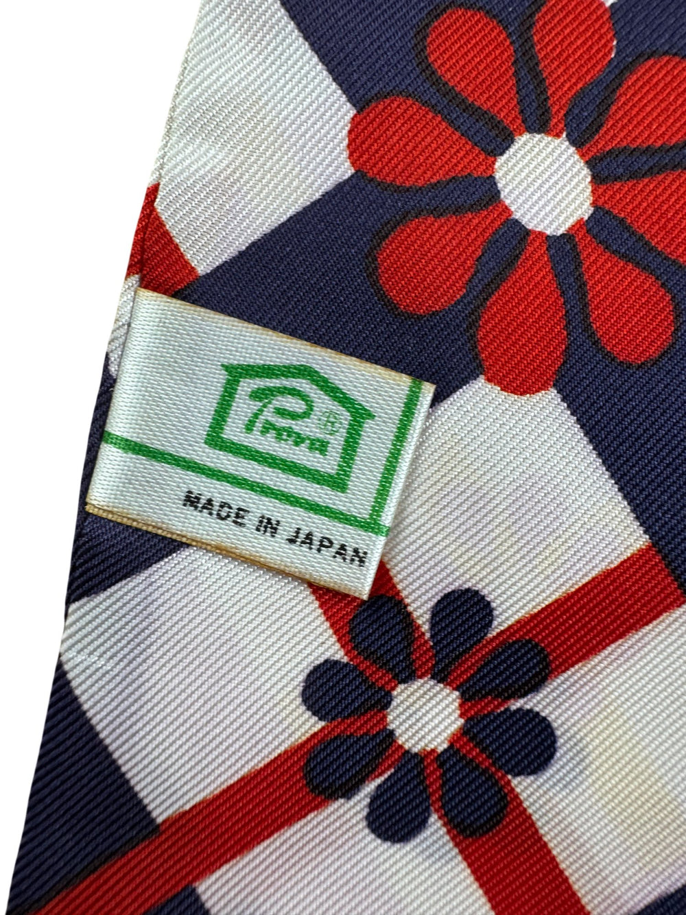 Japanese Floral Pattern Scarf - Think Vintage ltd