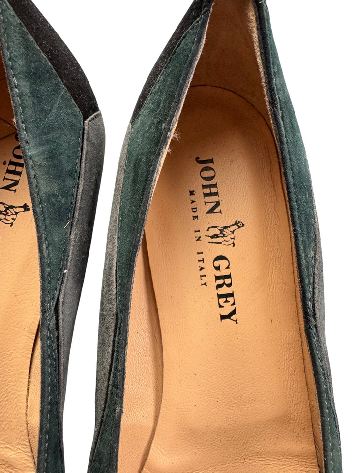 John Grey Italian Suede Flats - 8.5 - Think Vintage ltd