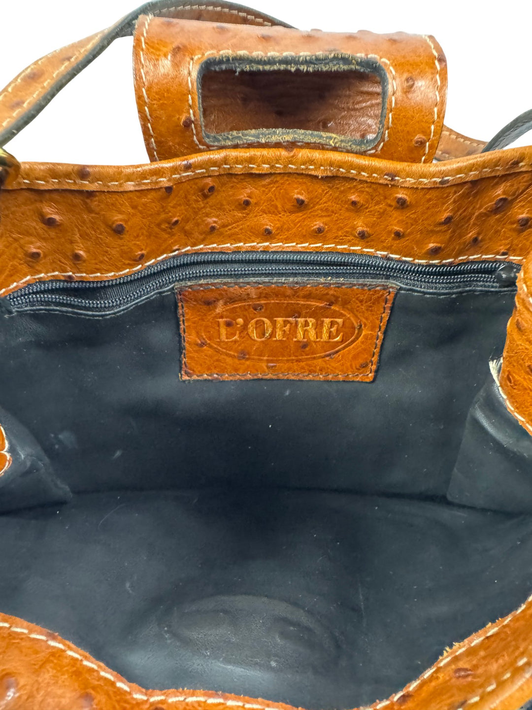 L'Offre Brown Textured Leather Handbag - Think Vintage ltd
