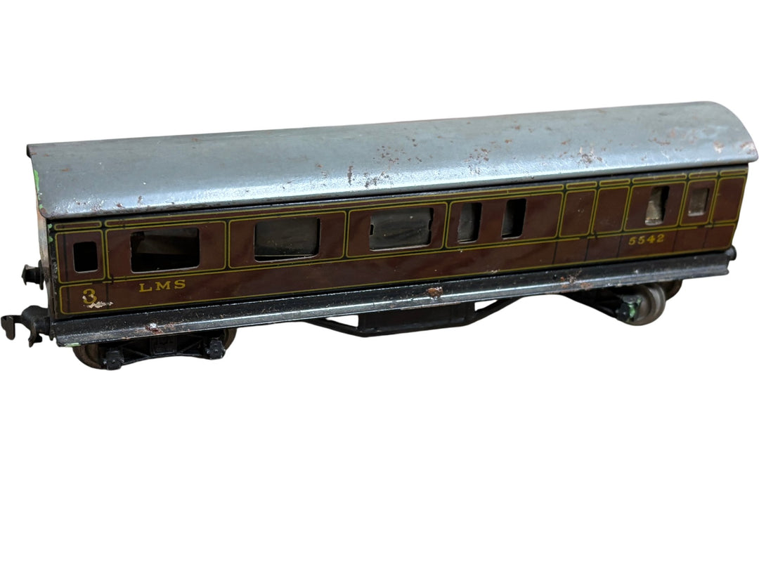 LMS 2/570 Bogie Coach Brake 3rd Model Train Collectible - Think Vintage
