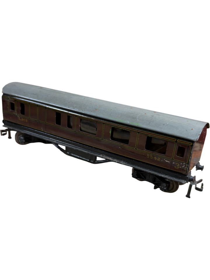LMS 2/570 Bogie Coach Brake 3rd Model Train Collectible - Think Vintage Online Ltd