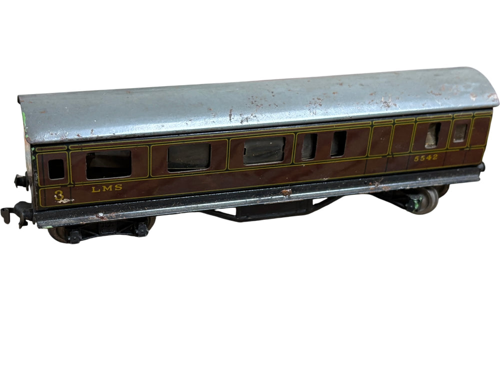 LMS 2/570 Bogie Coach Brake 3rd Model Train Collectible - Think Vintage ltd