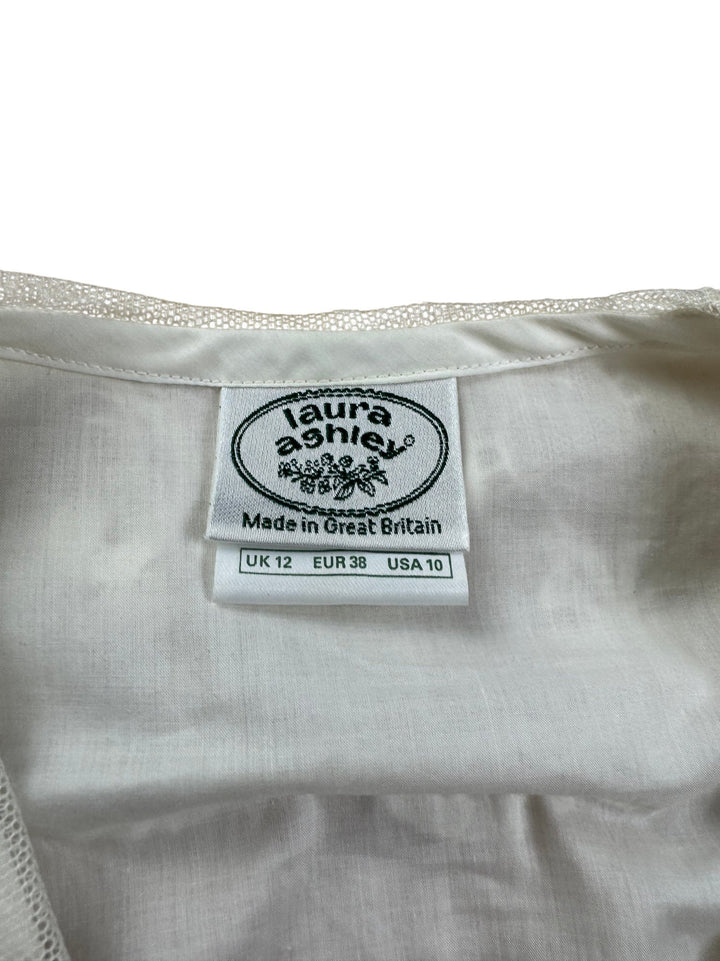 Laura Ashley White Embroidered Cotton Blouse - M - Think Vintage ltd