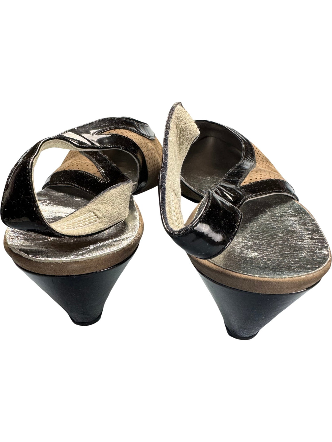 Leather Beige and Black Slingback Heels - 7.5 - Think Vintage ltd