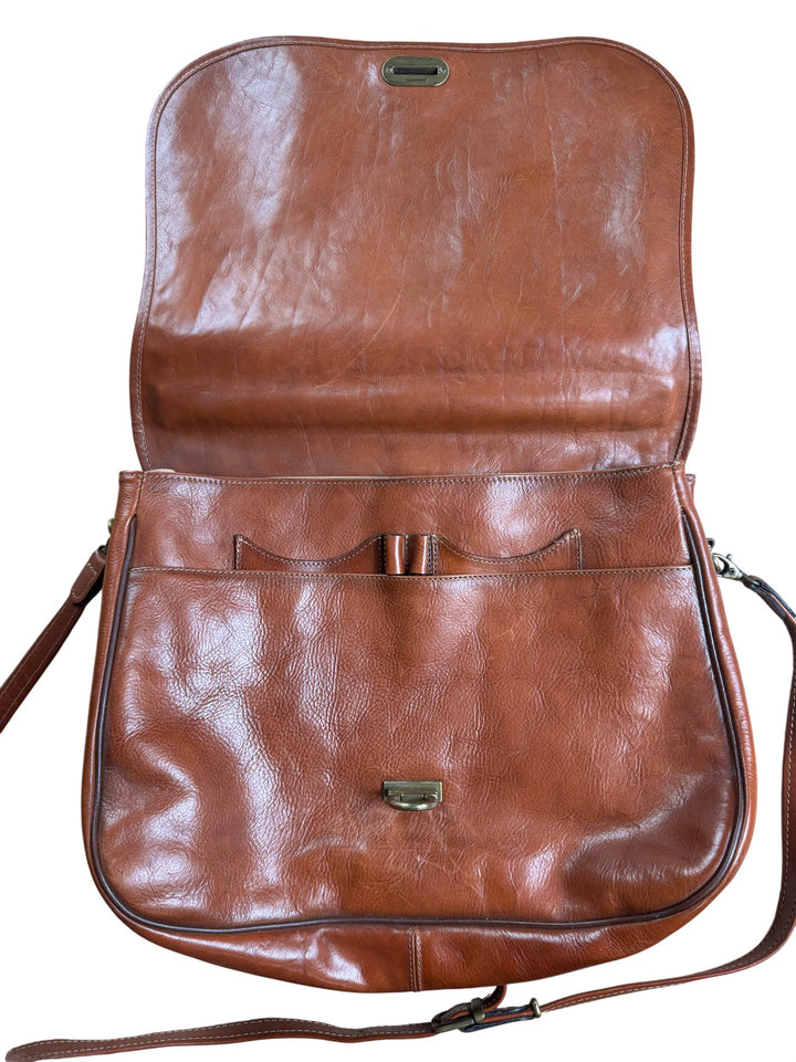 Leather Brown Shoulder Bag - Think Vintage ltd