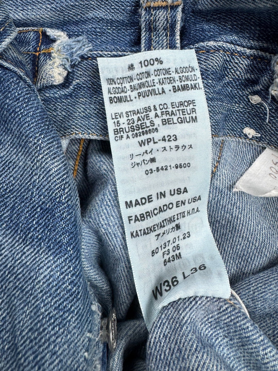Levi 501 Distressed Limited Edition Big E Selvedge Blue Denim Jeans - W34 - Think Vintage ltd