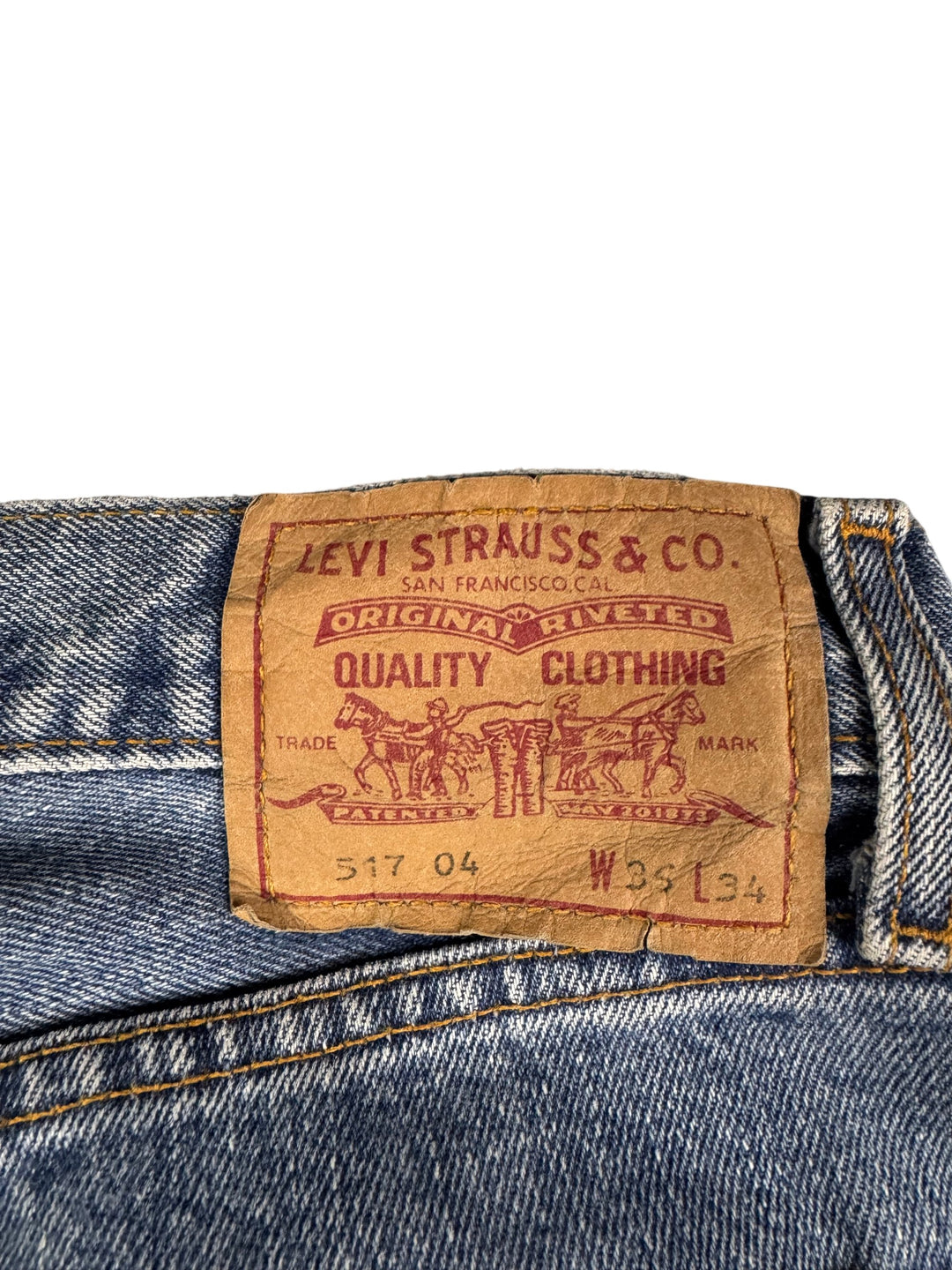 Levi Straight Leg Blue Jeans - W34 L34 - Think Vintage Online Ltd