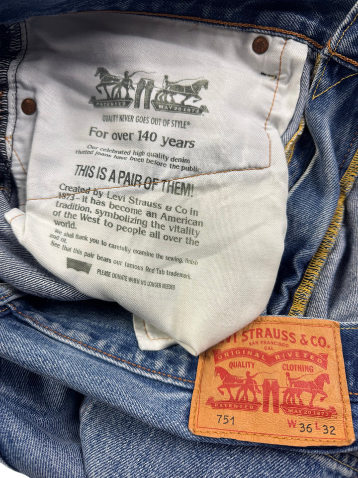 Levi Strauss 751 Stone Wash Jeans - W36 L33 - Think Vintage Online Ltd