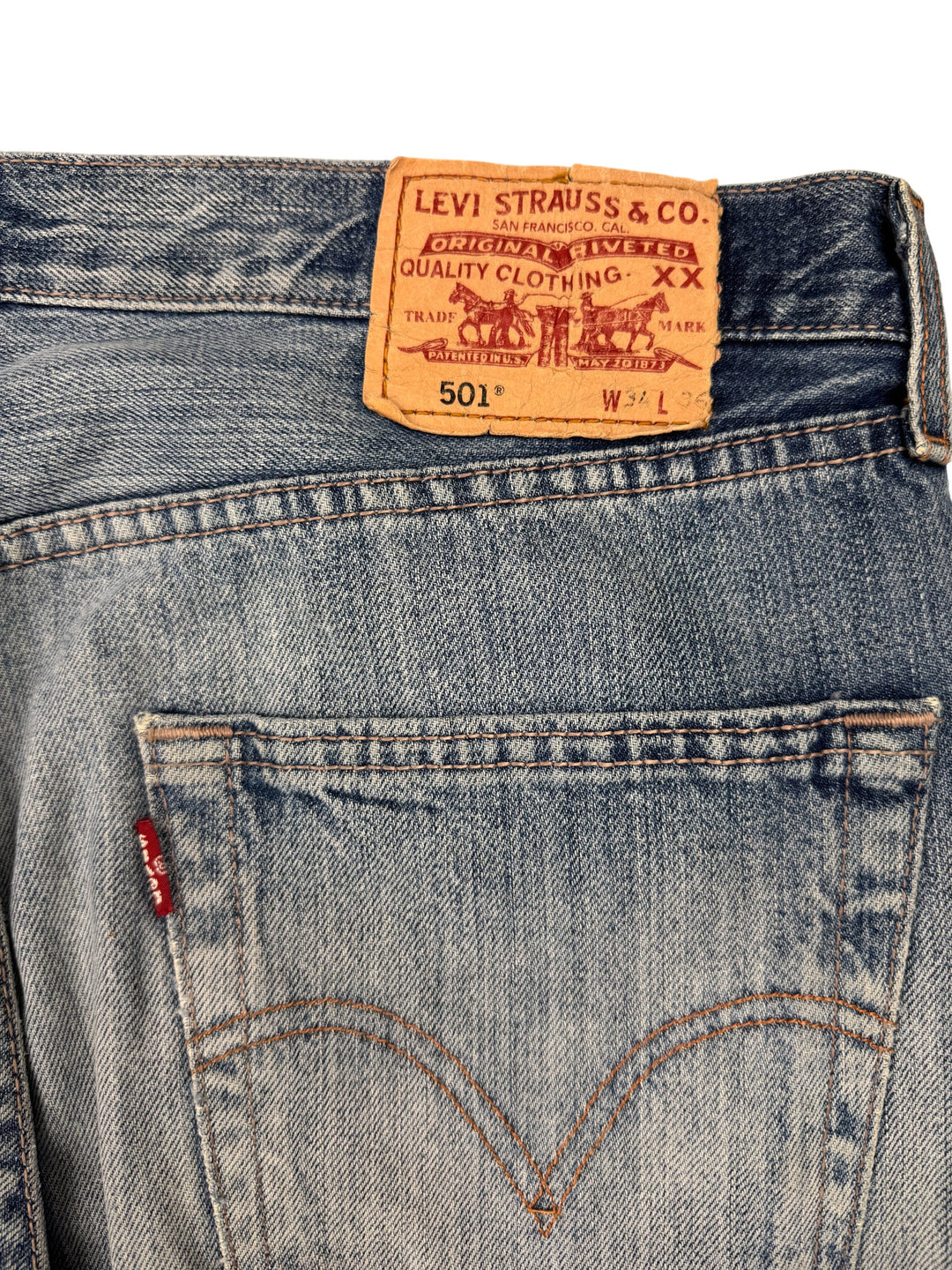 Levi's 501 Light Wash Denim Jeans - W36 L30 - Think Vintage