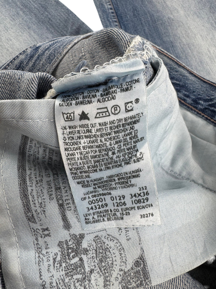 Levi's 501 Light Wash Denim Jeans - W36 L30 - Think Vintage