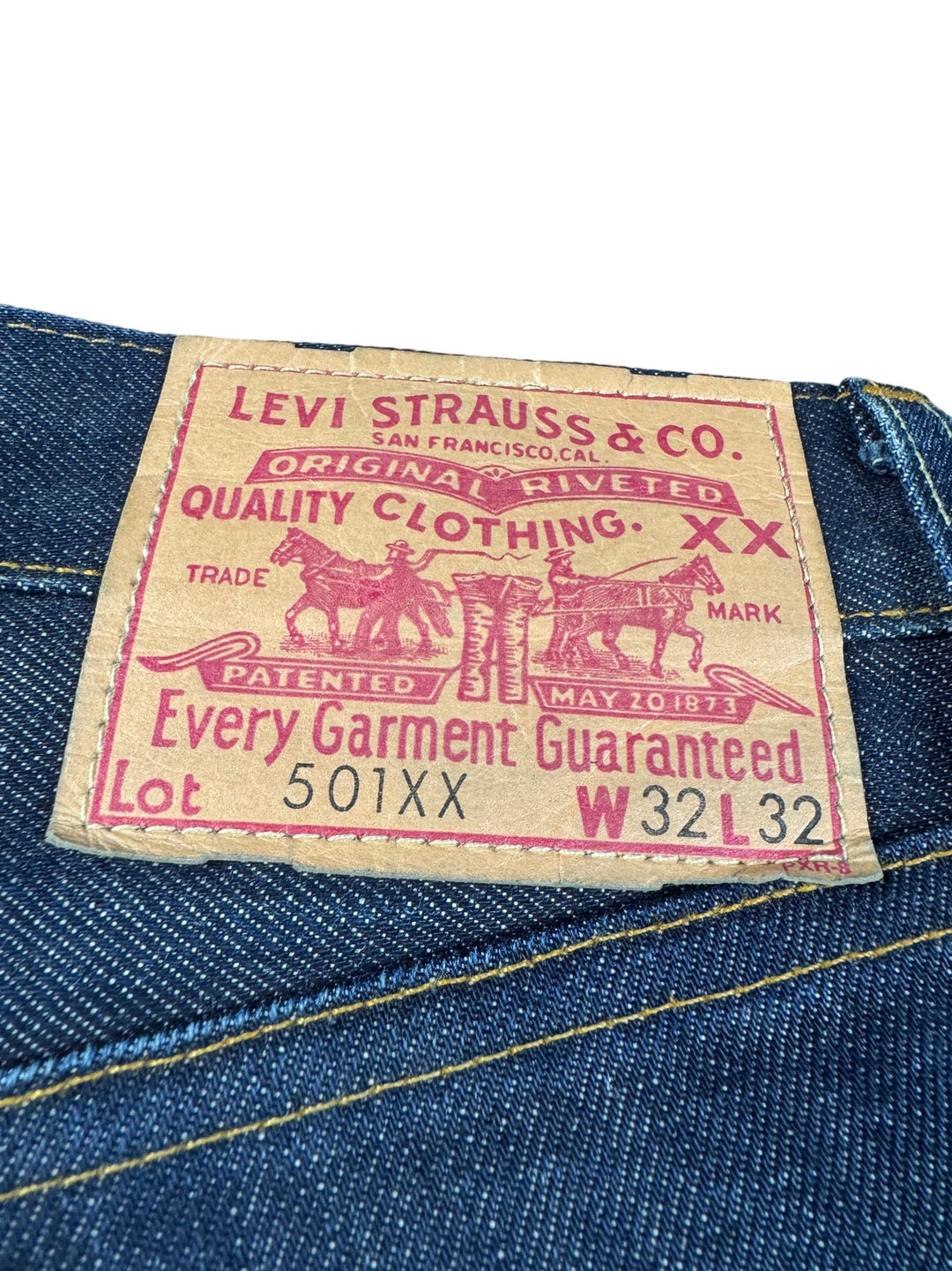 Levi's Big E 501XX Dark Wash Denim Jeans - W33 - Think Vintage ltd