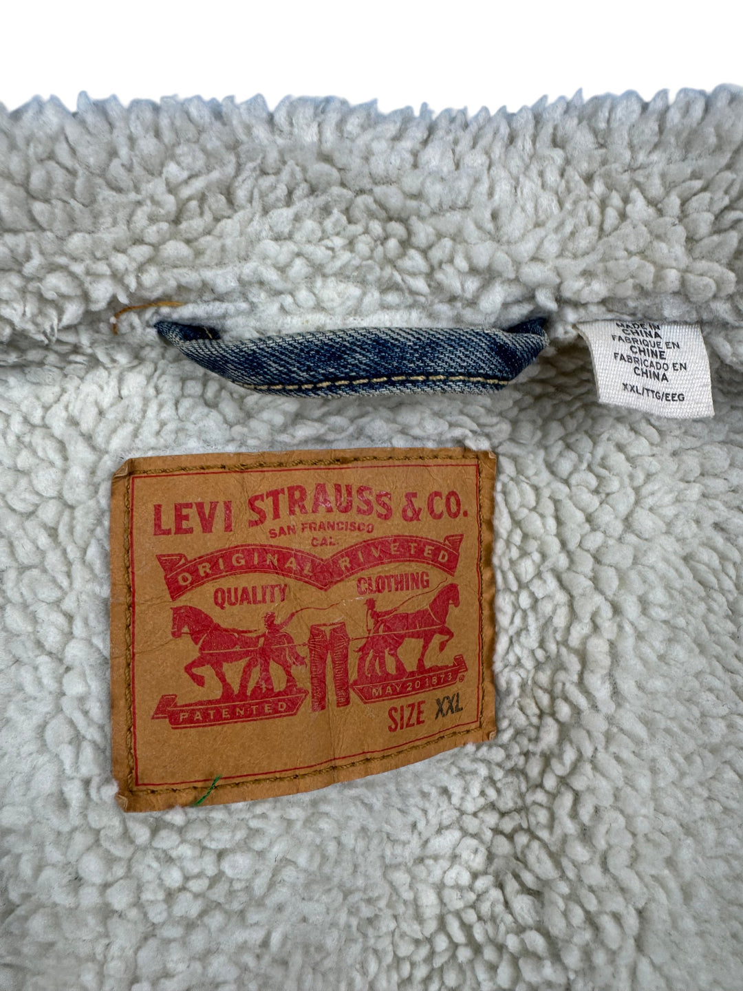 Levi's Faux Fur Lined Denim Trucker Jacket - XXL - Think Vintage