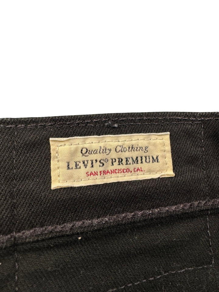 Levi's Premium Black Jeans - W32 - Think Vintage ltd