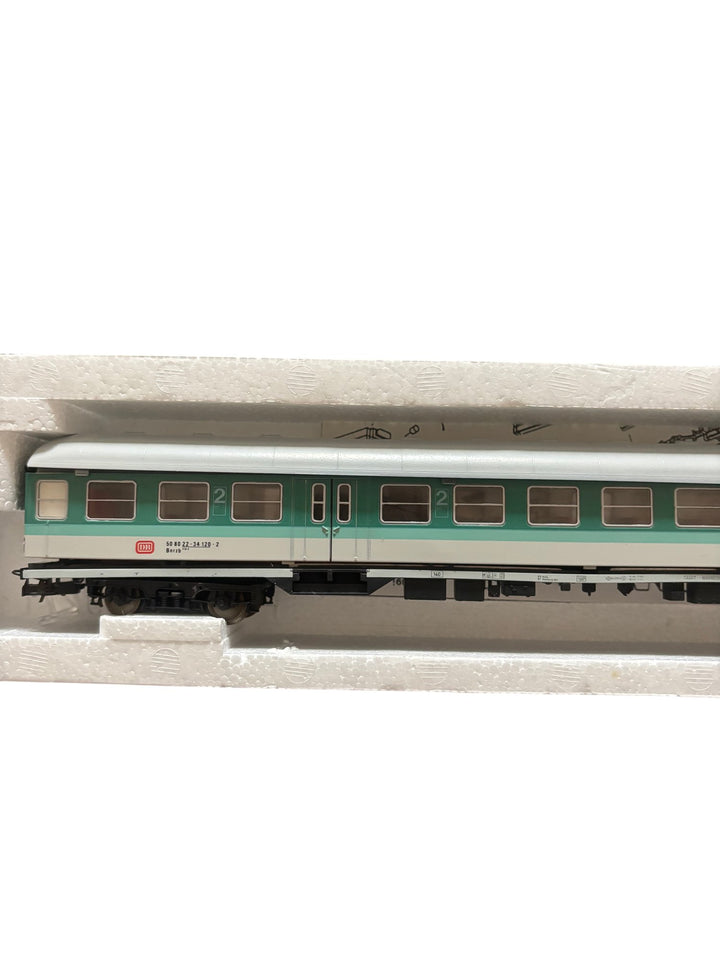 Lima Model Train Coach - Think Vintage ltd