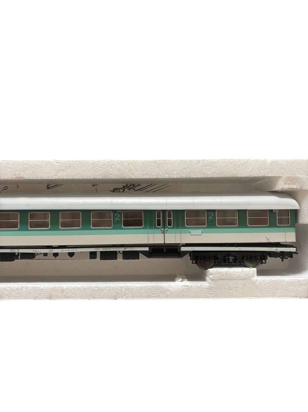 Lima Model Train Coach - Think Vintage ltd
