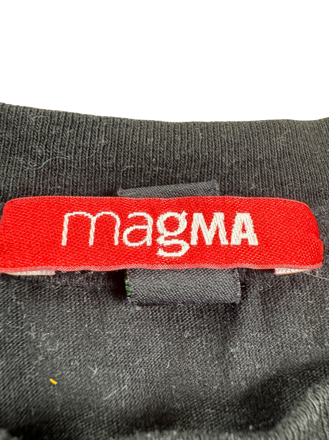 Magma Digital Display Black T-Shirt - M - Think Vintage ltd