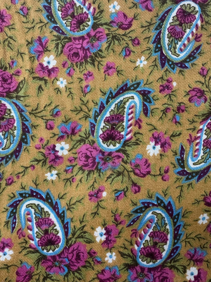 Makower Paisley Floral Fabric - Think Vintage