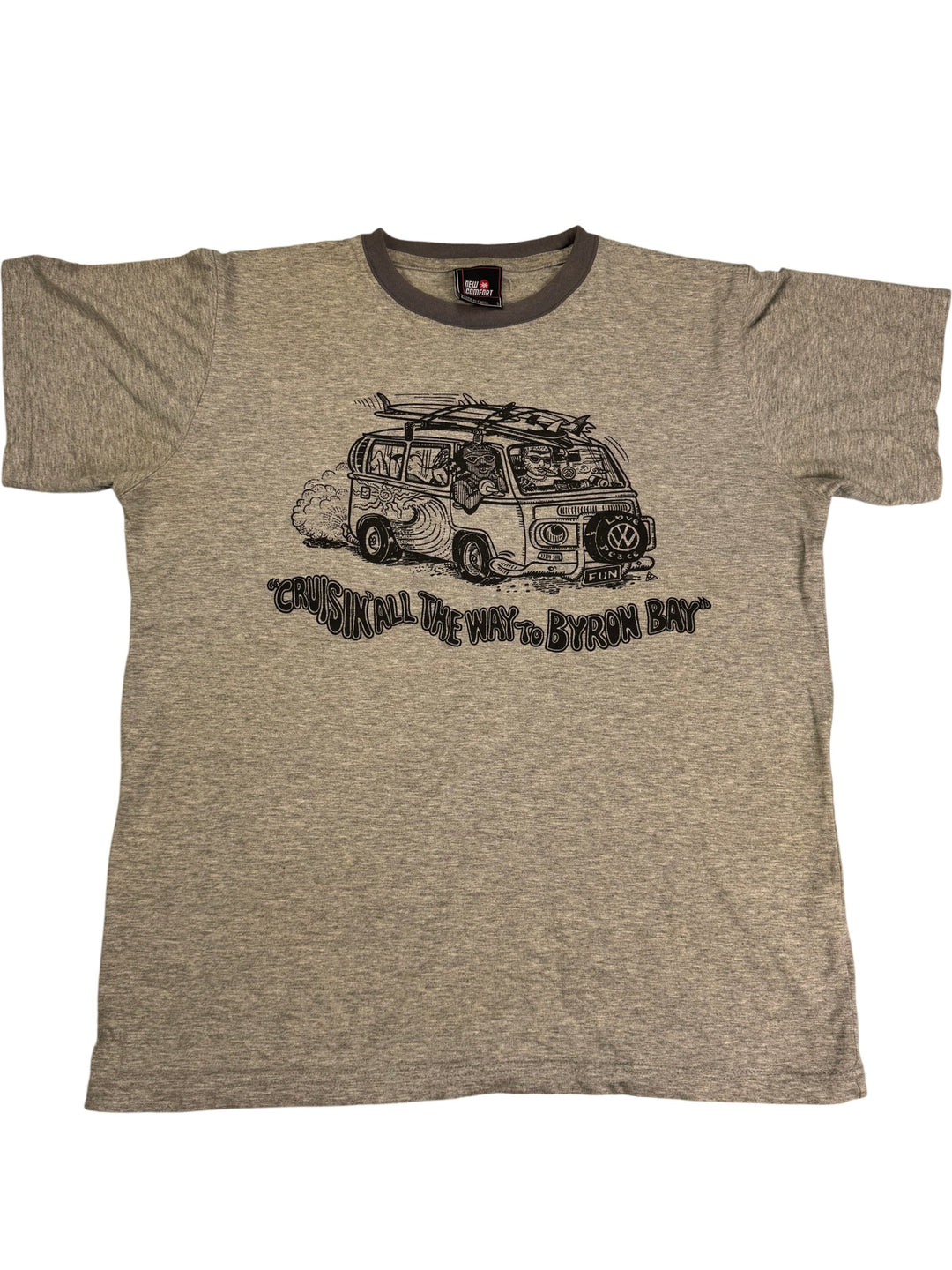 New Comfort Graphic T-Shirt Byron Bay Print - Think Vintage
