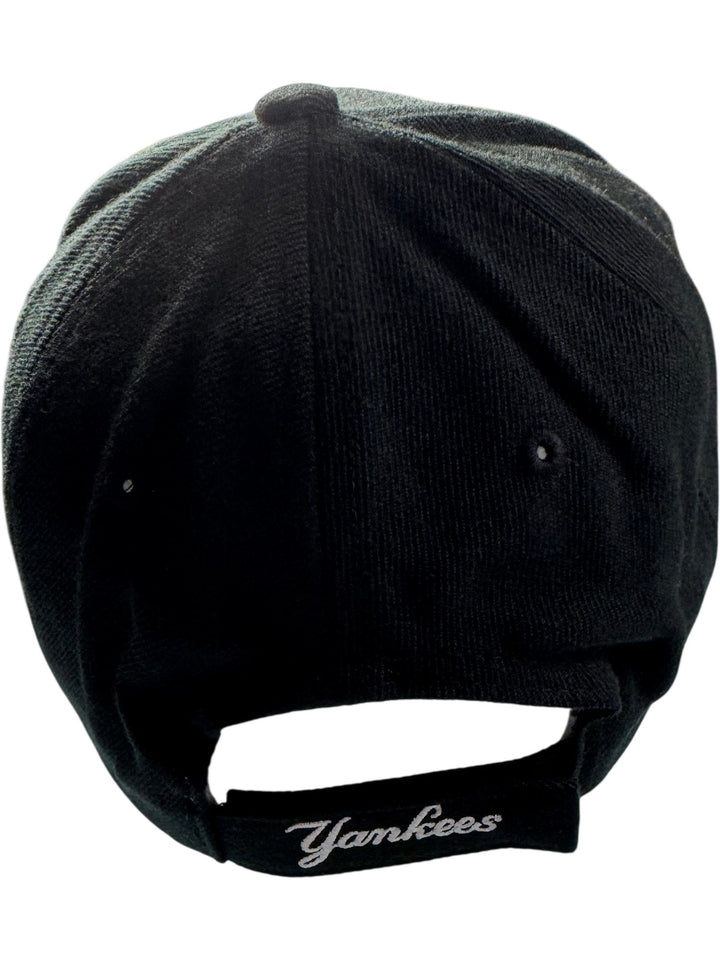 New York Yankees Black Baseball Cap - Think Vintage ltd