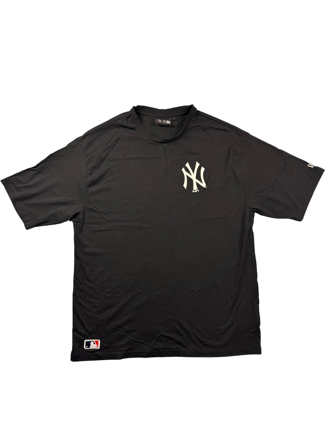 New York Yankees Black Logo T-Shirt - M - Think Vintage ltd