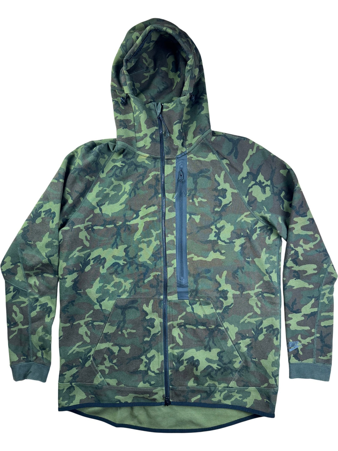 Nike Camo Hooded Jacket - L - Think Vintage ltd