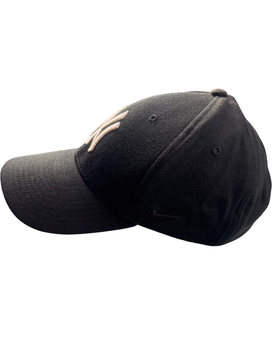 Nike Yankees Black Cap - Think Vintage ltd