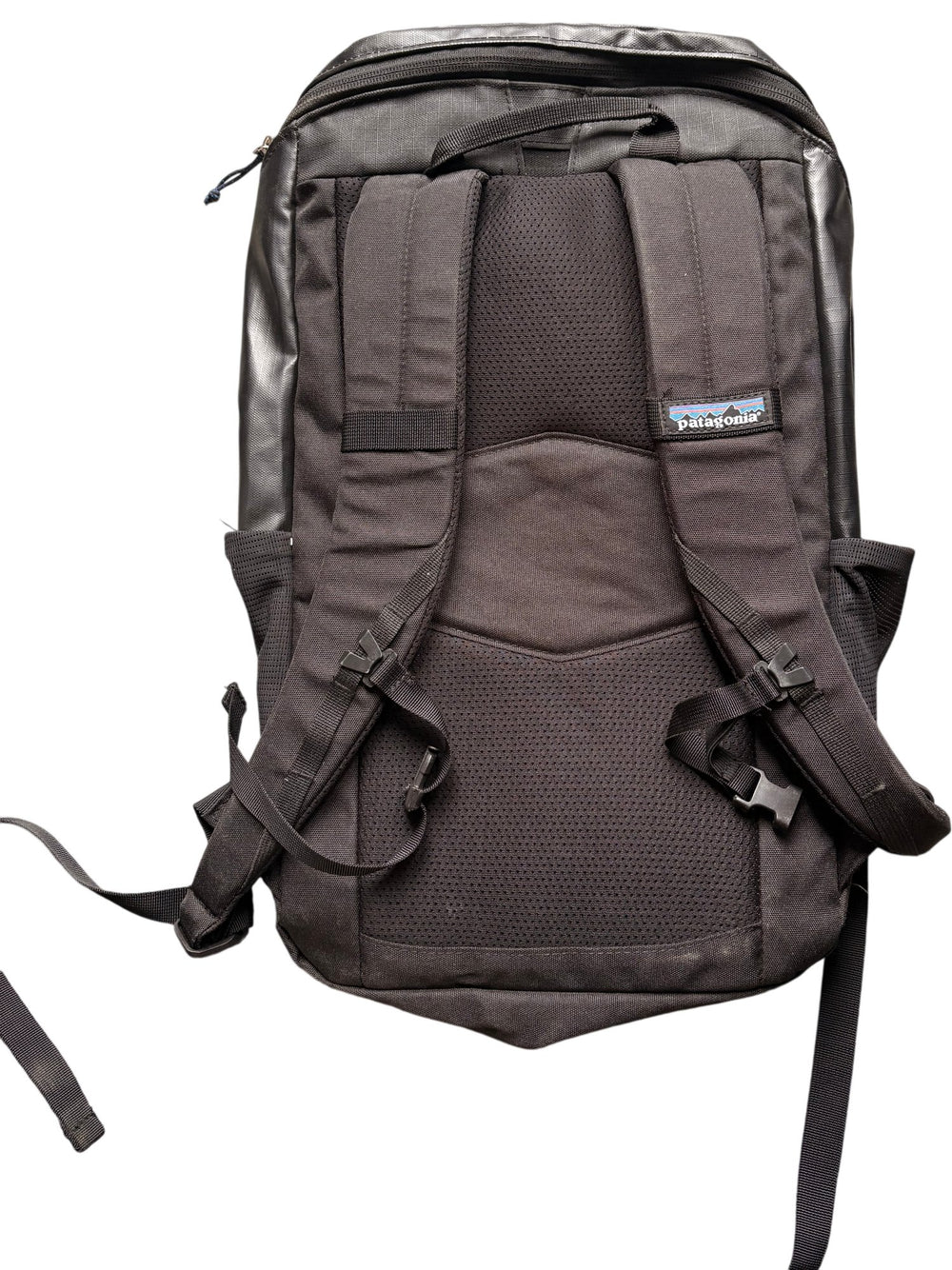 Patagonia Black Backpack - Think Vintage ltd