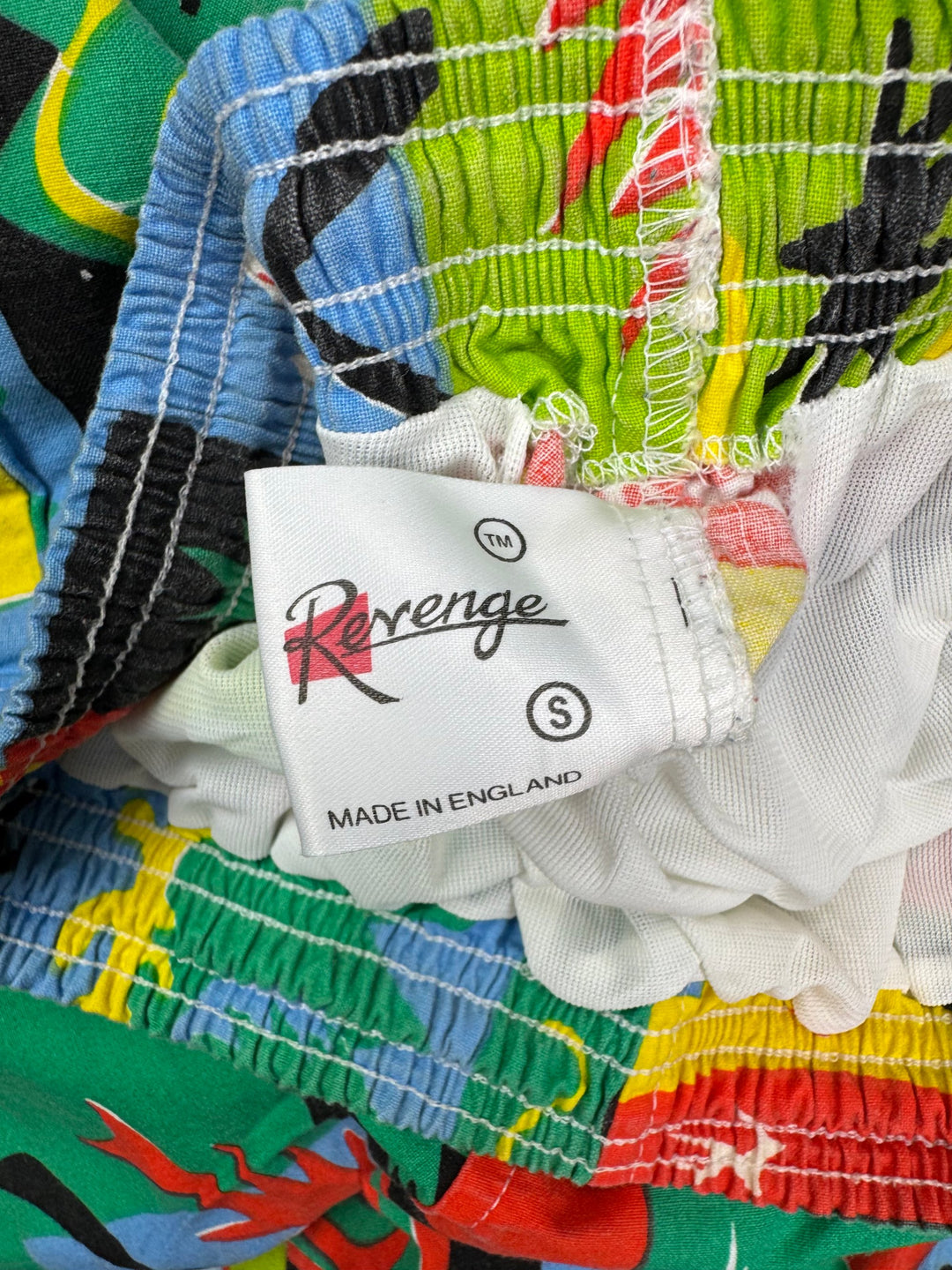 Revenge Multicolor Abstract Pattern Shorts - M - Think Vintage ltd