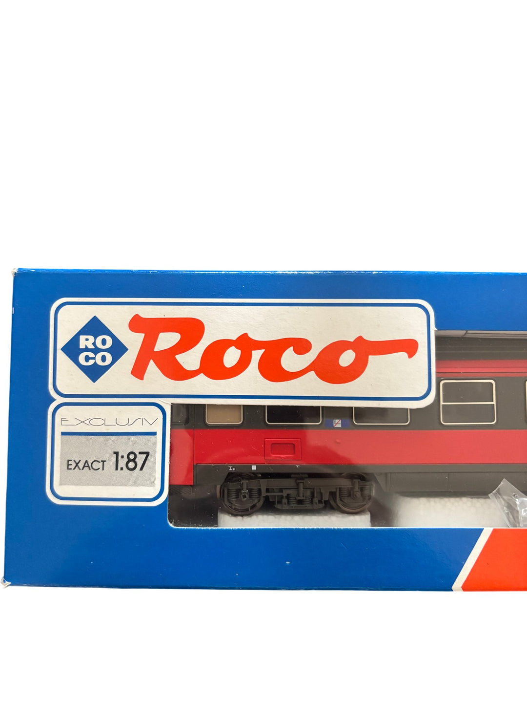 Roco HO Scale ÖBB Passenger Car Model Train - Think Vintage ltd