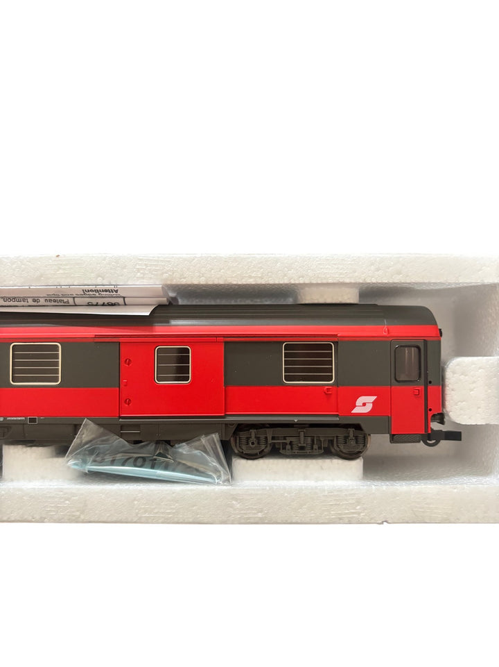 Roco HO Scale ÖBB Passenger Car Model Train - Think Vintage ltd
