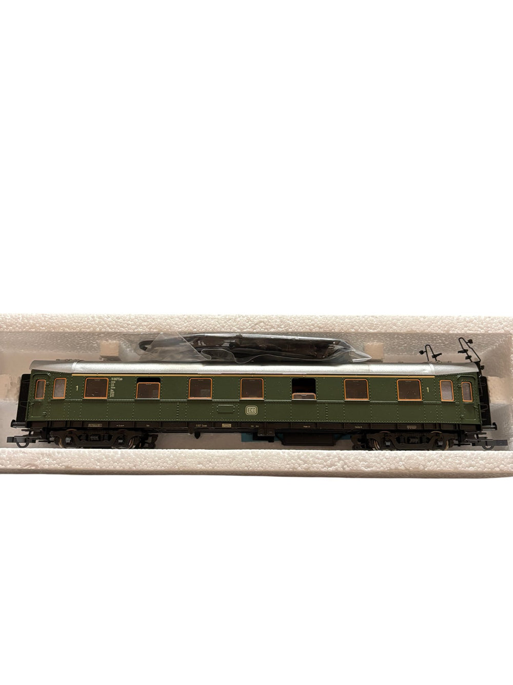 Roco HO Scale DB 1st Class Passenger Car - Think Vintage ltd