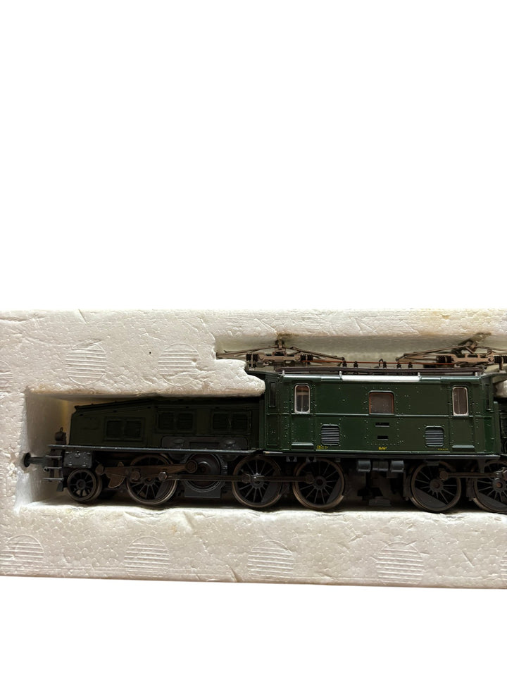 Roco HO Scale Model Train Locomotive Re 6/8 - Think Vintage ltd