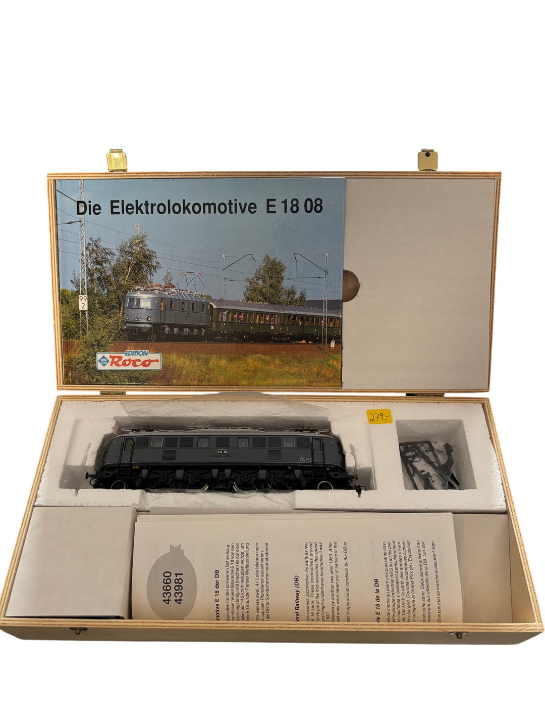 Roco Museums Edition E18 08 Model Train - Think Vintage ltd