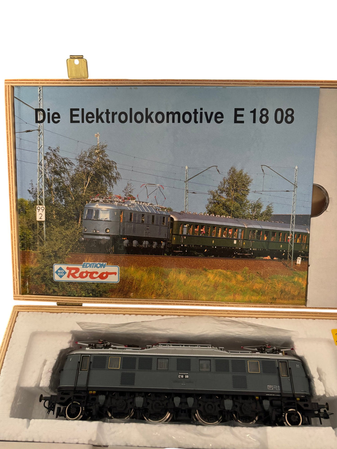 Roco Museums Edition E18 08 Model Train - Think Vintage ltd