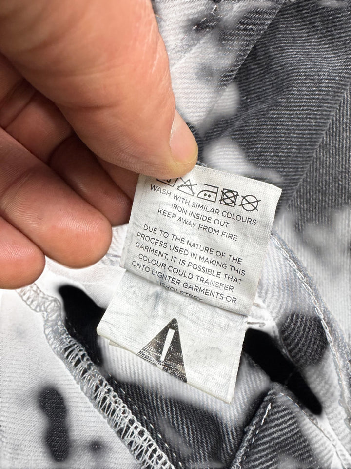 Route One Black Denim Shorts - W30 - Think Vintage ltd