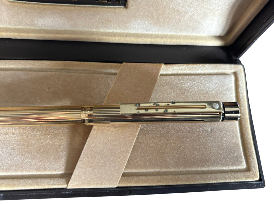 Sheaffer Gold Fountain Pen with Case Elegant Design Collectable Writing Instrume - Think Vintage