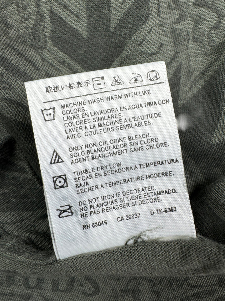 Tultex Graphic T-Shirt - L - Think Vintage ltd