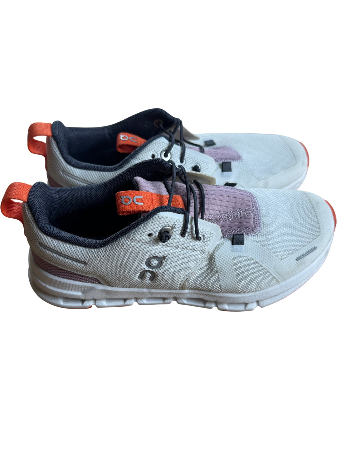 UQ Athletic Shoes with Mesh Design - 3.5 - Think Vintage ltd
