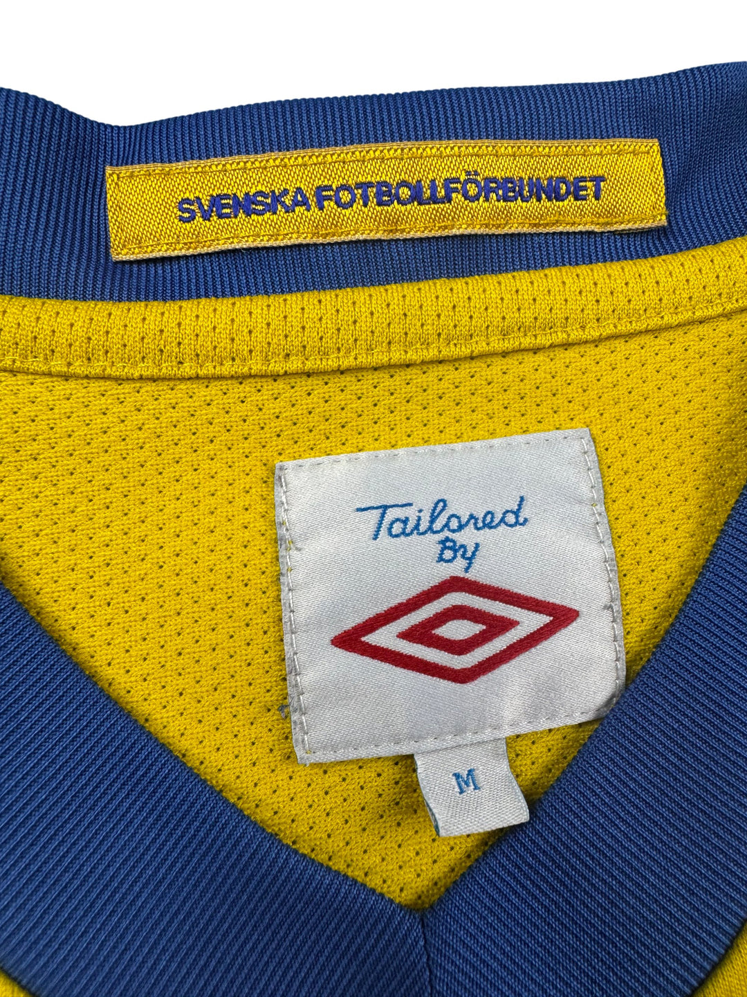Umbro Sweden Football Shirt - L - Think Vintage Online Ltd