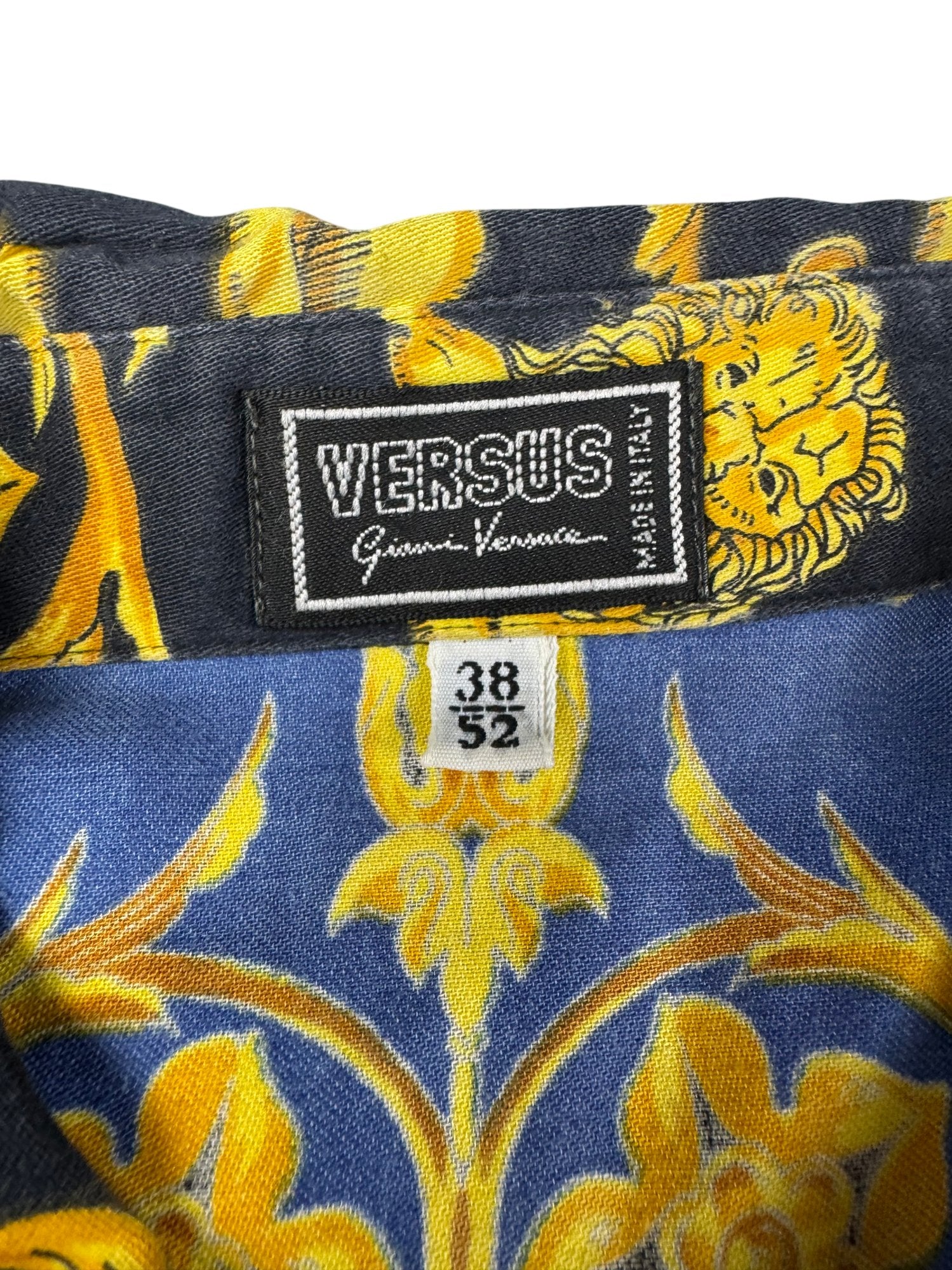 トップス gianni versace Y Versus Gianni Versace Baroque Shirt - XL – Think Vintage ltd