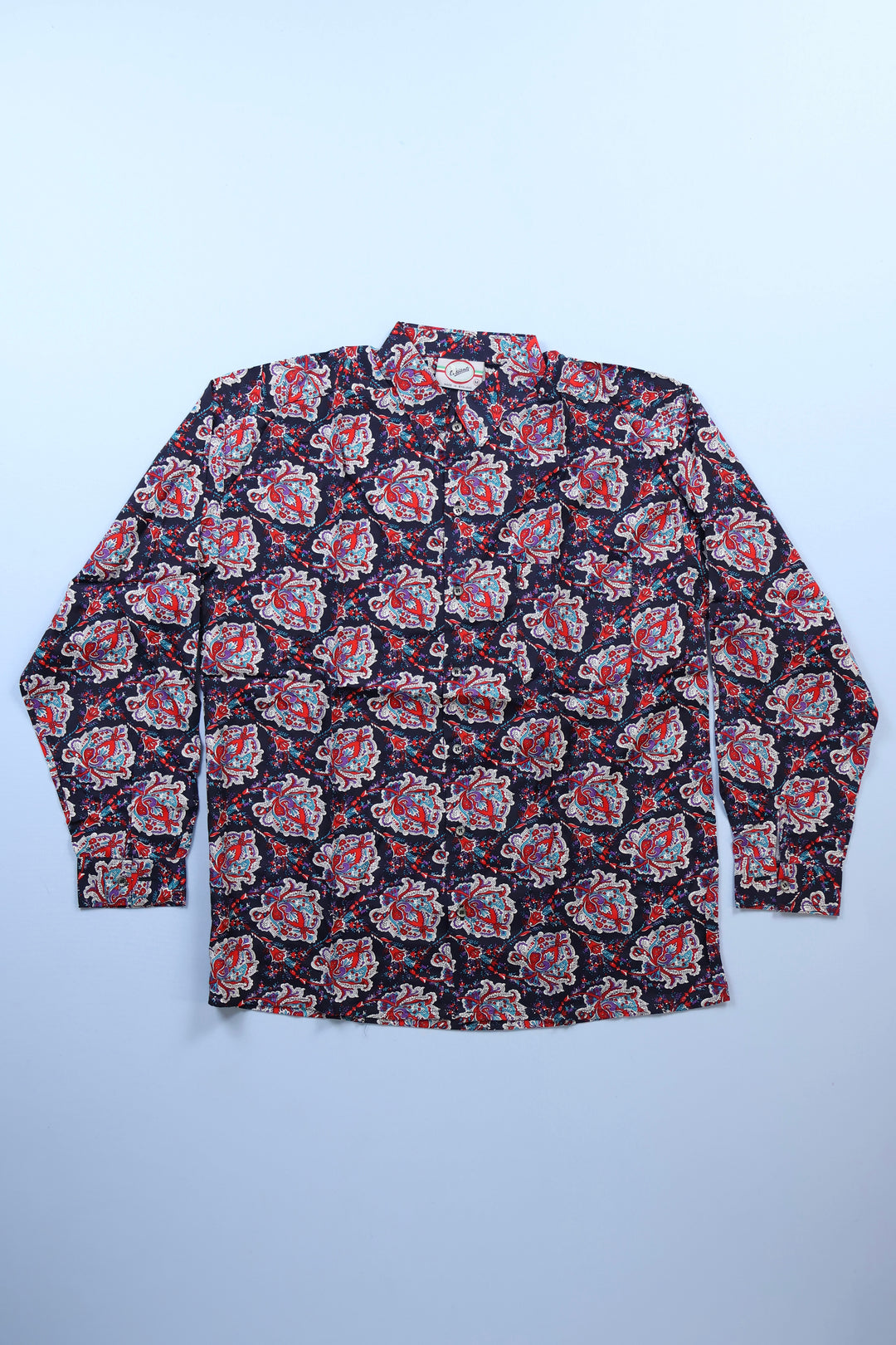 Vintage Button-Up Shirt - Think Vintage ltd