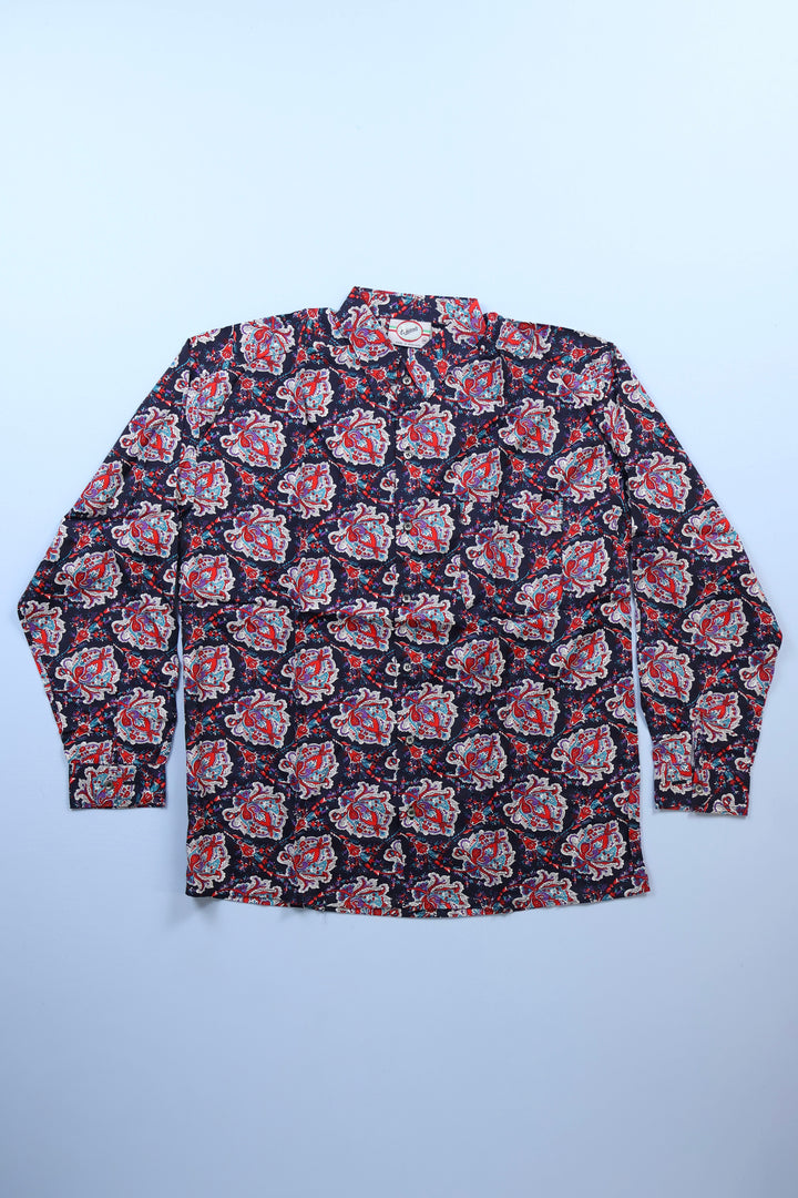 Vintage Button-Up Shirt - Think Vintage ltd